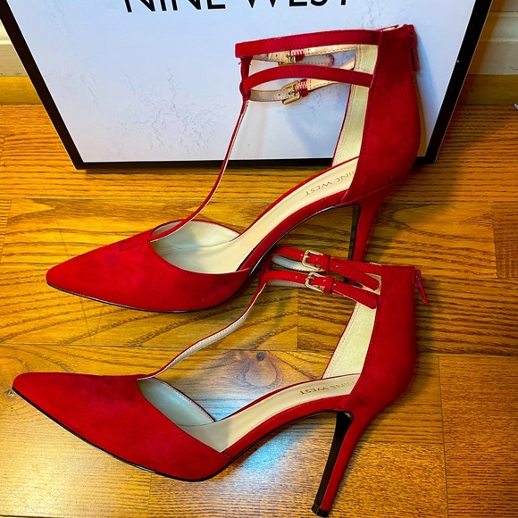 Nine West Shoes - ♥️Nine West The Look Suede Sz 9 Dress Pumps🌹